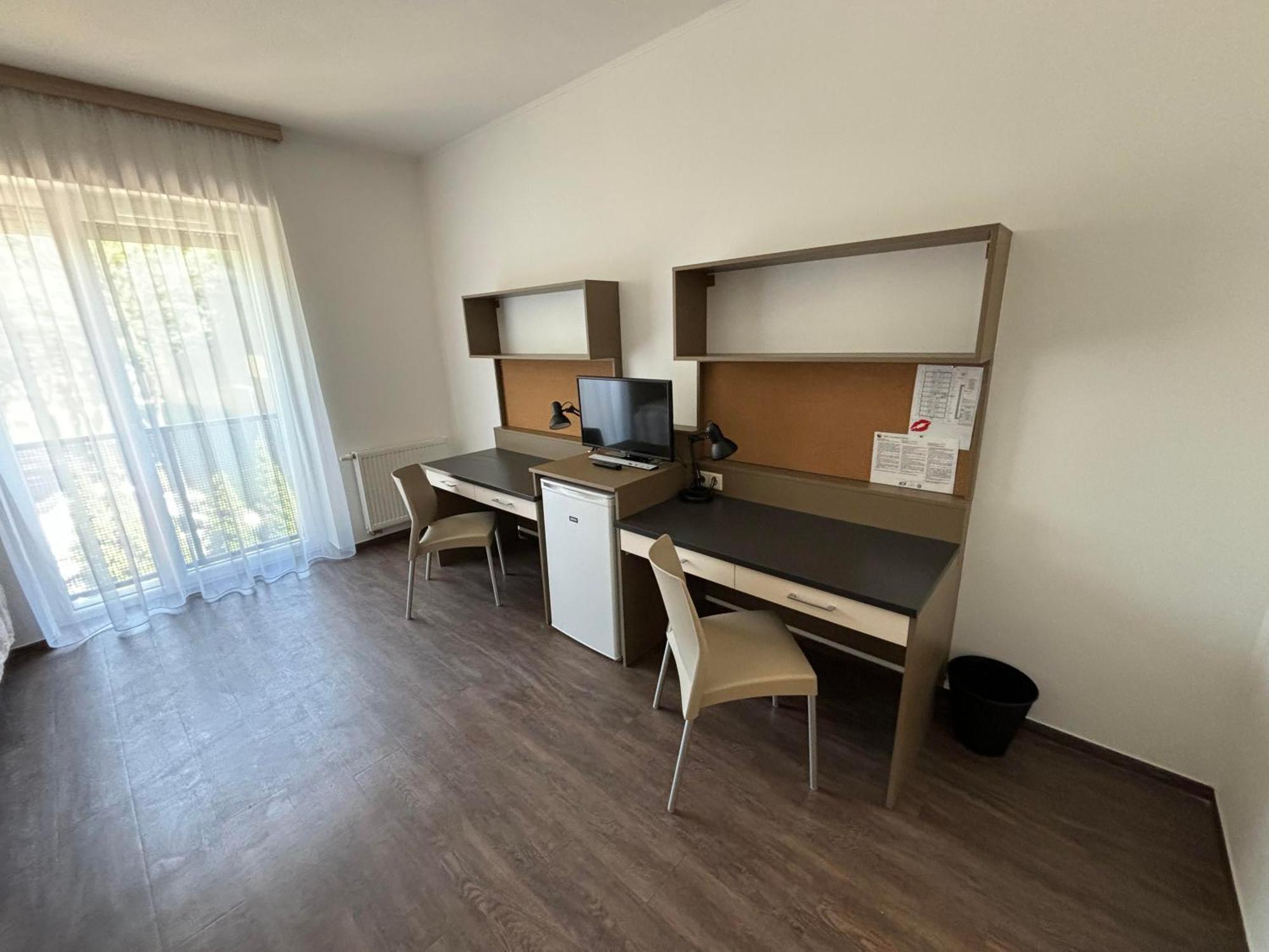 Skc Siofok Aparthotel Ngoại thất bức ảnh