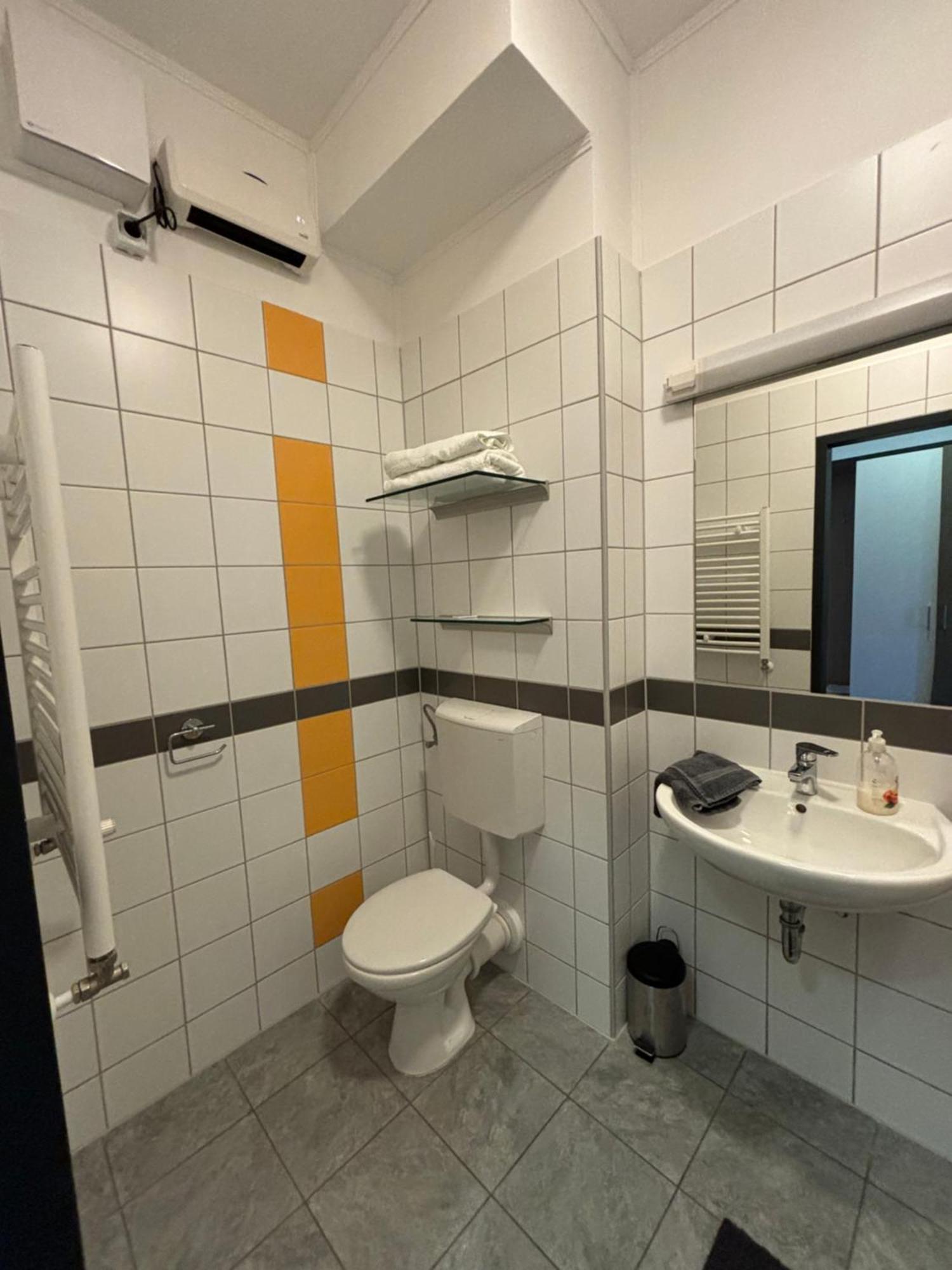 Skc Siofok Aparthotel Ngoại thất bức ảnh